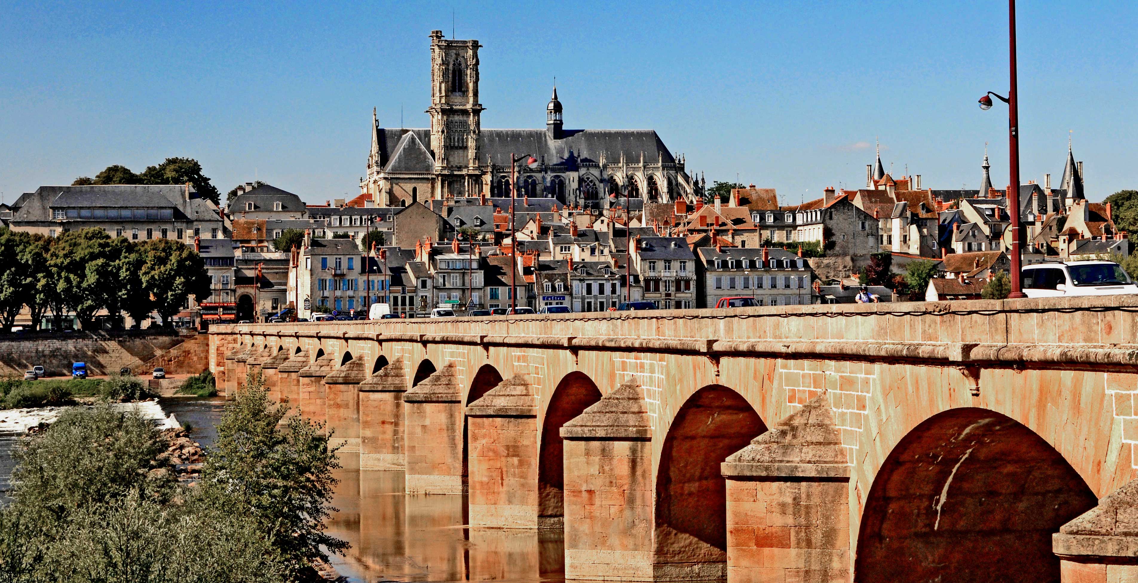 Vue de Nevers - Développeur web local dans la Nièvre